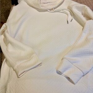 Liz Claiborne Off-White Patterned Sweatshirt